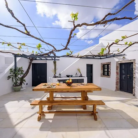 Firalia, Casa In Rock Suites Fira (Santorini)