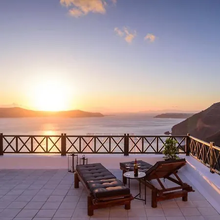 Hotel Firalia, Casa In Rock Suites