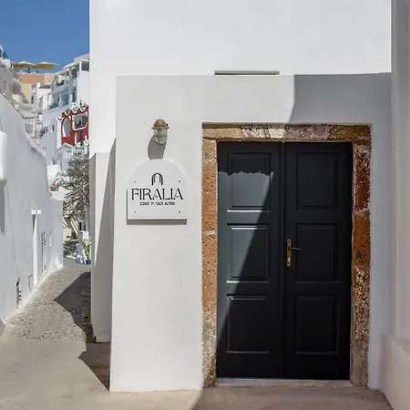 Hotel Firalia, Casa In Rock Suites *