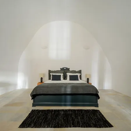 Hotel Firalia, Casa In Rock Suites *