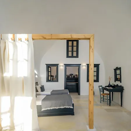 Hotel Firalia, Casa In Rock Suites