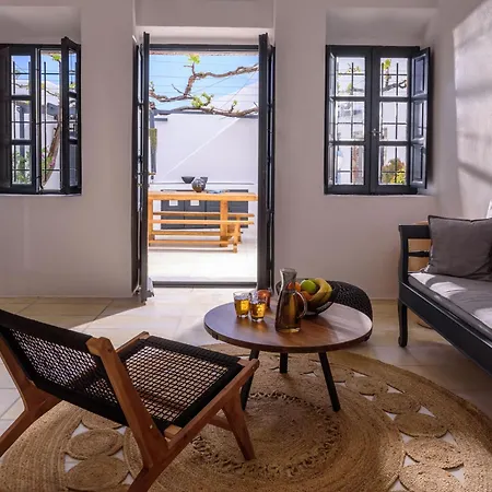 Hotel Firalia, Casa In Rock Suites *