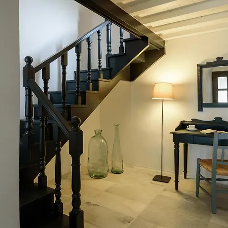 Hotel Firalia, Casa In Rock Suites *