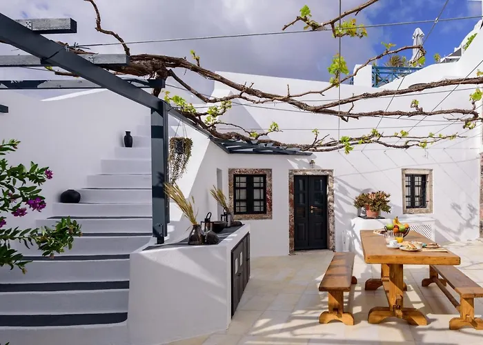 Firalia, Casa In Rock סנטוריני