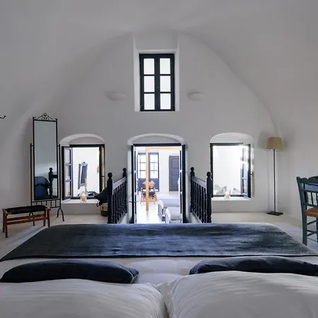 Otel Firalia Suites Fira (Santorini)