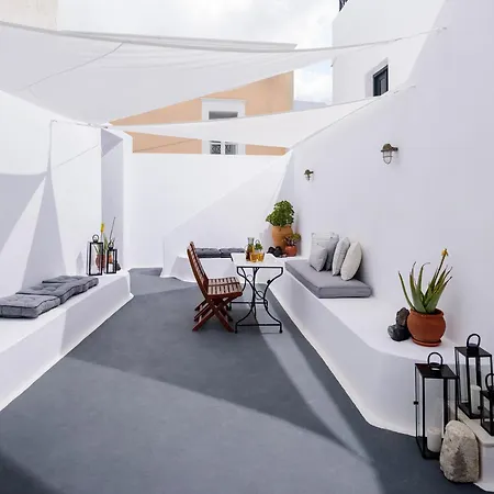 Firalia, Casa In Rock *