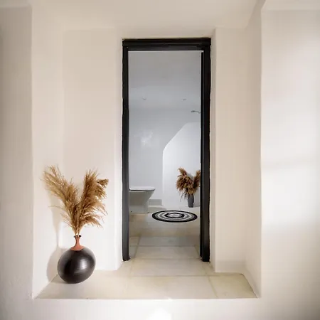 Firalia, Casa In Rock * סנטוריני