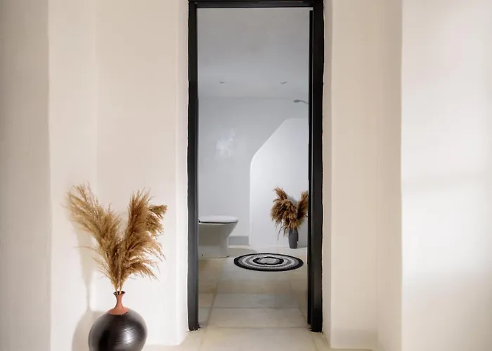 Firalia, Casa In Rock * Fira (Santorini)