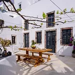 Firalia, Casa In Rock Hotell *