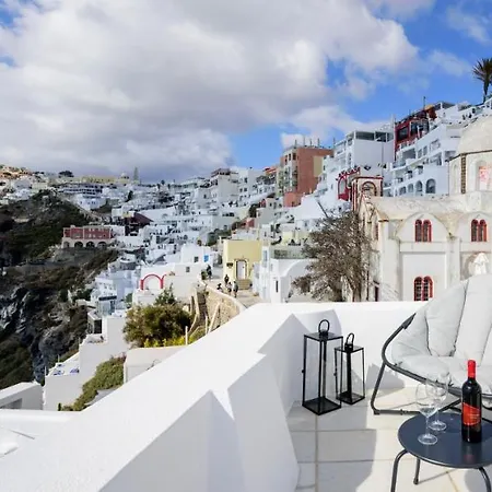 Hotel Firalia, Casa In Rock Suites *