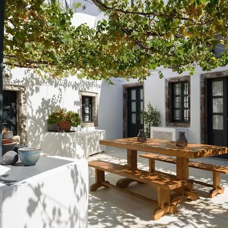 Firalia, Casa In Rock * סנטוריני
