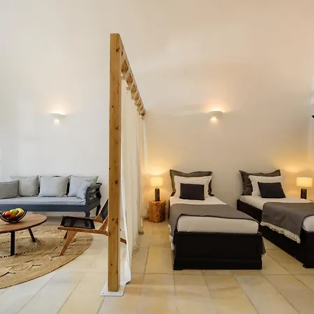 Firalia, Casa In Rock
