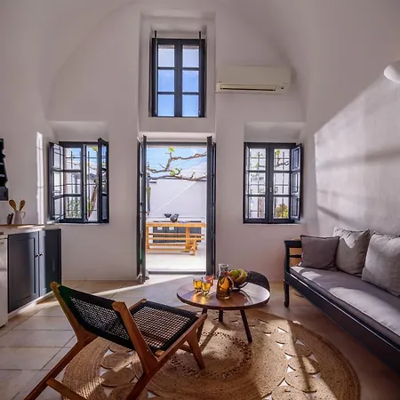 Firalia, Casa In Rock סנטוריני